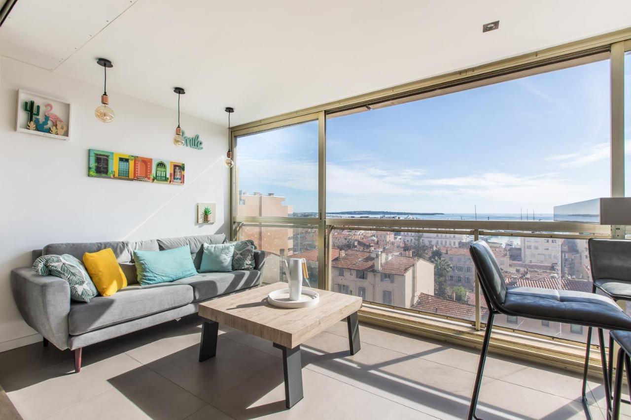 Lb Vacation Rentals I Admire Panoramic Ocean Views Through Walls Of Windows คานส์ ภายนอก รูปภาพ